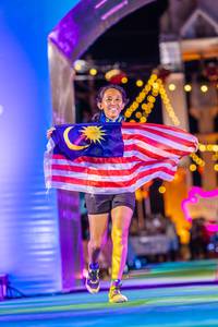 BIB: 1000000
                            <button type="button" onclick="openModal(21812804)" class="btn btn-primary btn-sm float-right btn-popup" data-toggle="modal" data-target=".modal-high-quality">
                        <i class="fas fa-shopping-cart"></i> Add to Cart
                    </button>
                                            <button type="button" onclick="isThisMe(21812804, true)" class="btn btn-success btn-sm float-right btn-popup btn-isme hidden" data-toggle="tooltip" data-placement="bottom" title="นี่คือรูปของคุณใช่ไหม คลิกที่นี่เพื่อเอาเข้าอัลบั้ม">
                        <i class="fas fa-plus"></i> Add to album
                    </button>
                    <button type="button" onclick="isThisMe(21812804, false)" class="btn btn-warning btn-sm float-right btn-popup btn-isnotme hidden">
                        <i class="fas fa-ban"></i> Remove from album
                    </button>